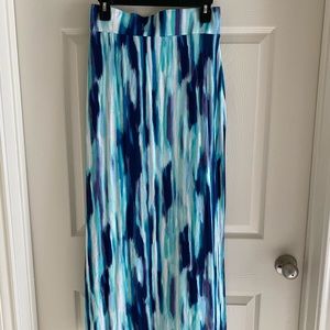 SALE 3/$22 - Maxi skirt